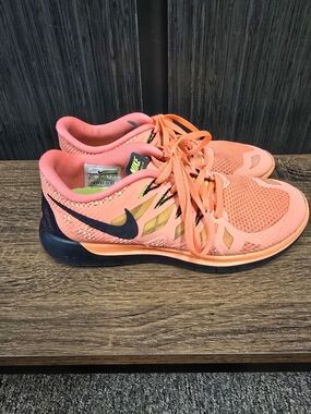 Nike Free 5.0 Womens Size 7.5 Coral Orange Black Running Shoes 642199-8